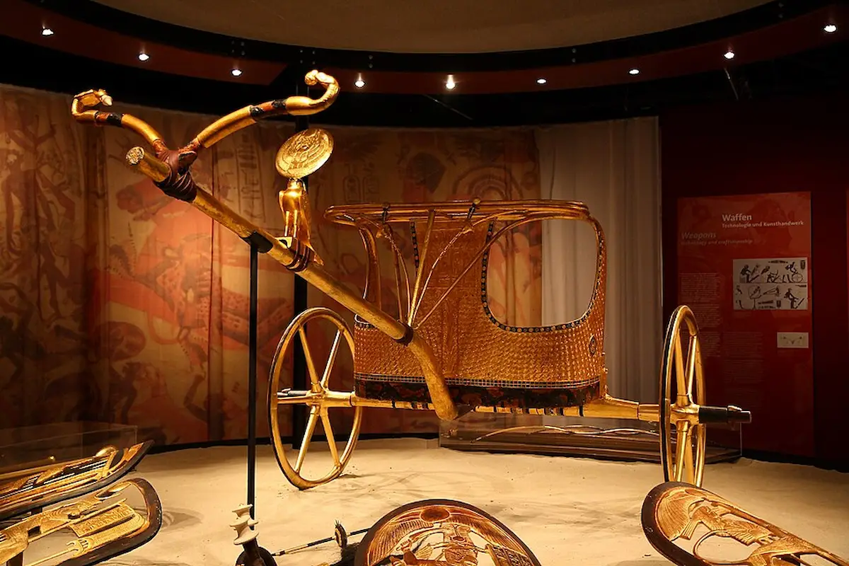Ancient Egyptian War Chariots: Design, Tactics & Power
