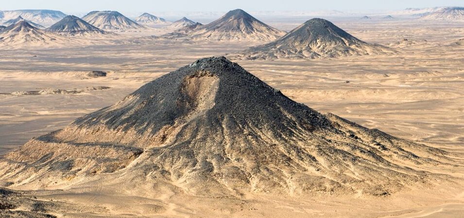 4 Days Wadi El Hitan and White Desert Tour Private Luxury Safari