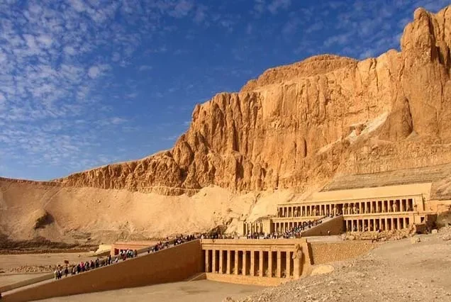 Cairo to Valley of the Kings Tour