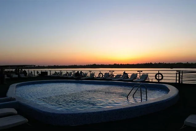 Queen of Hansa Nile Cruise 5 Days Luxor Aswan