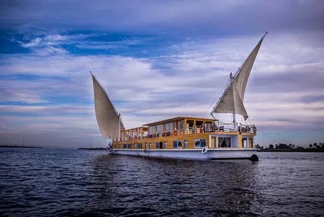 Zekrayaat Dahabiya 5 Days Luxor Aswan