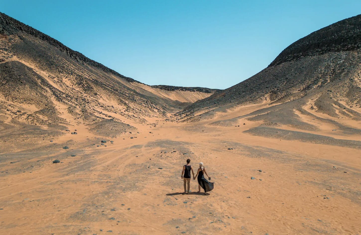 4 Days Wadi El Hitan and White Desert Tour Private Luxury Safari
