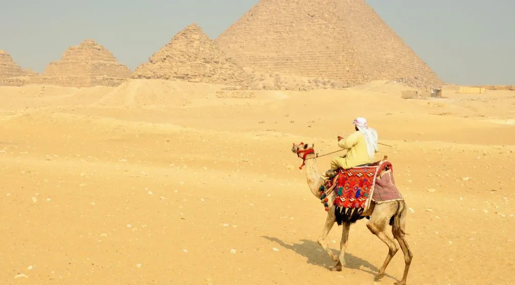 How Egypt in May Warms Week by Week