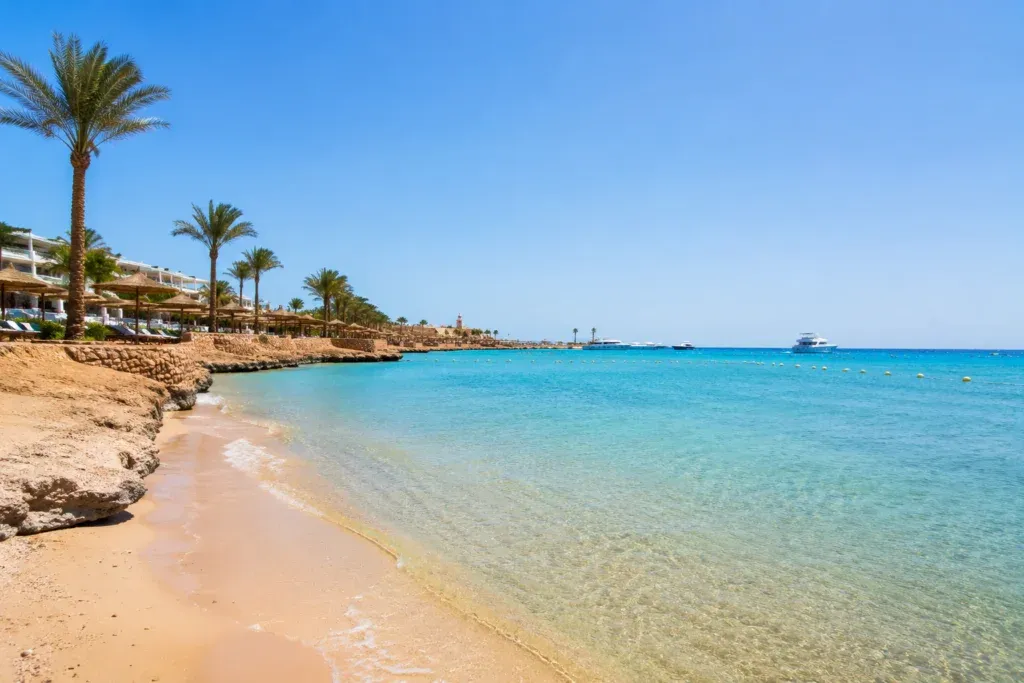 October in Hurghada Compared With the Months Either Side
