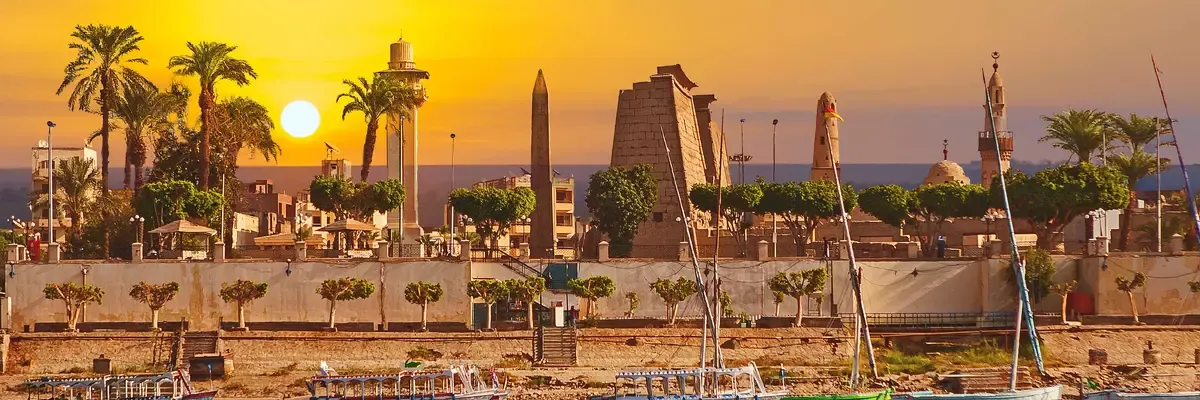 luxor weather march