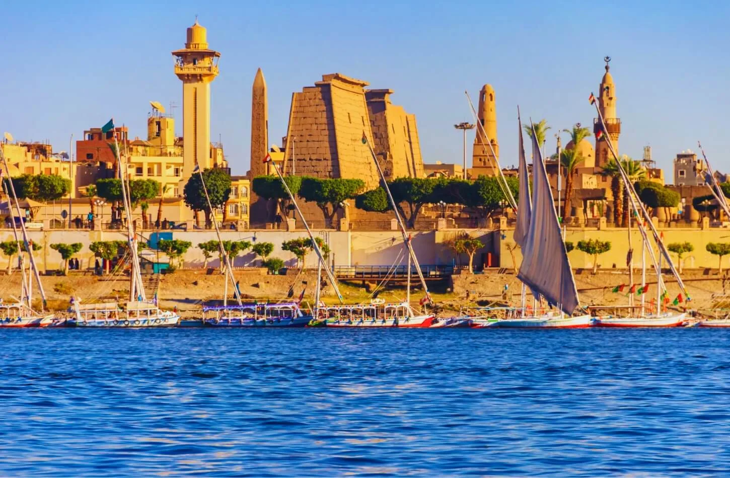 luxor egypt weather april