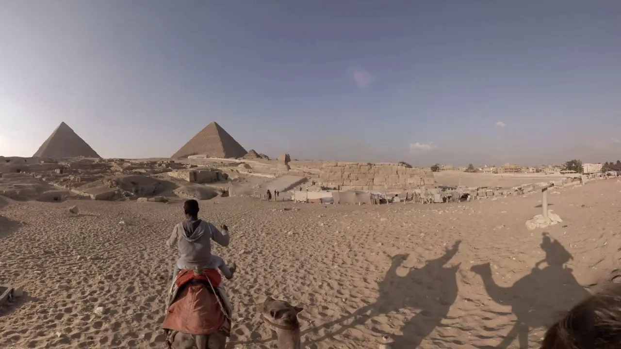 Private 2-Hour Camel Ride Trip at the Pyramids