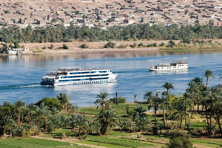 4 Days Nile Cruise From Cairo Private Flight Package