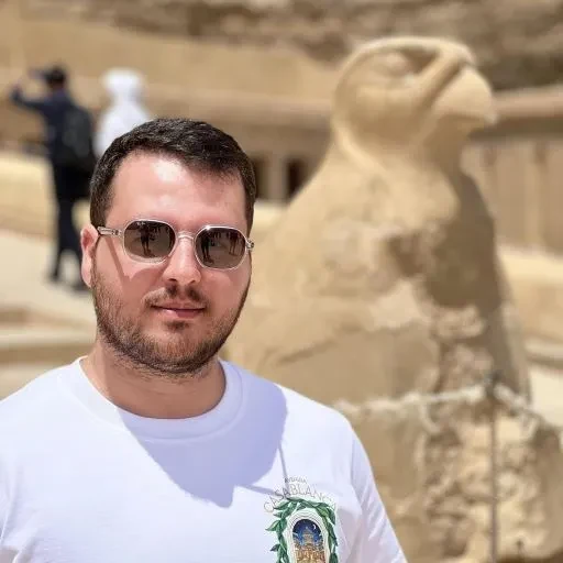8 Days Egypt Tour with Pyramids, Nile Cruise and Abu Simbel