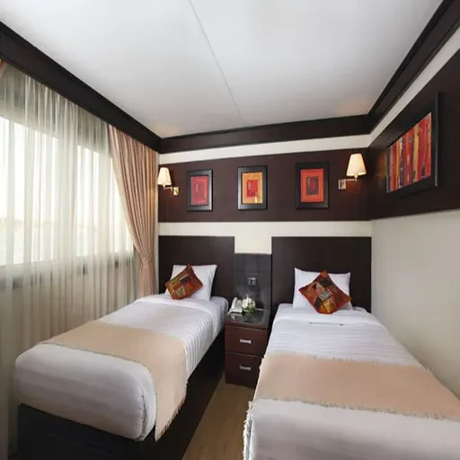 8 Day Best Dahabiya Nile Cruise and Cairo Tours