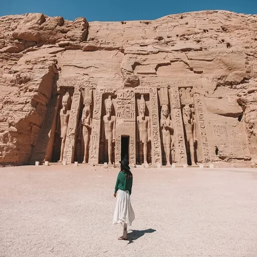 Private 8-Hour Bus From Aswan to Abu Simbel Tour