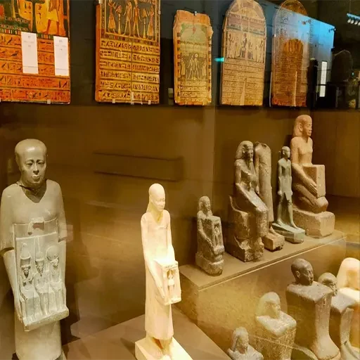 Private Hurghada to Grand Egyptian Museum & Giza Pyramids Day Tour