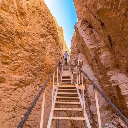 Private Valley of the Queens Tour & West Bank Highlights