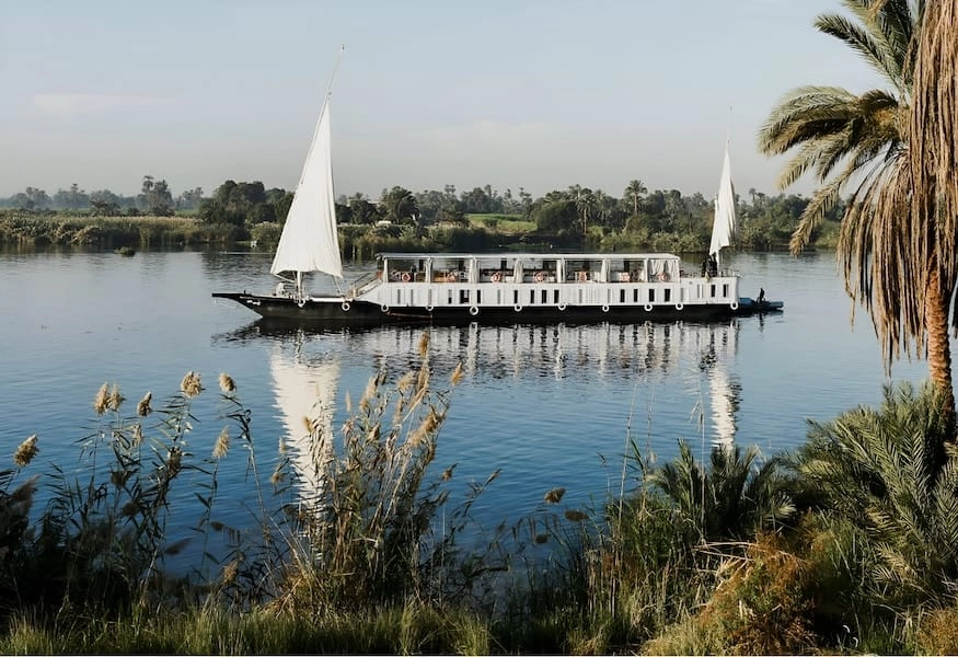Lazuli Karnak Dahabiya