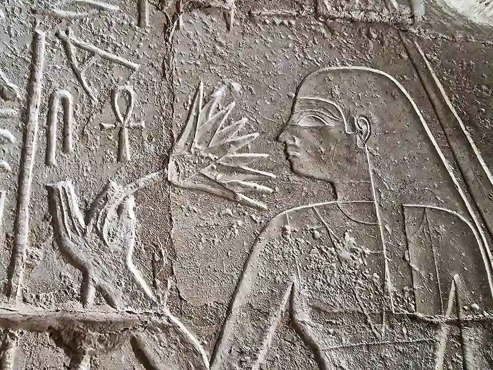 Meresankh III: The Powerful Old Kingdom Queen of Giza