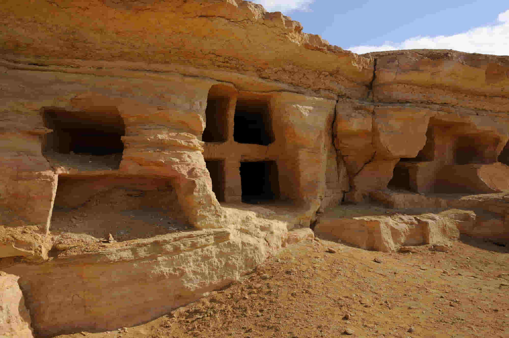 5 Days Cairo & Oasis Bahariya Private Desert & Heritage Expedition