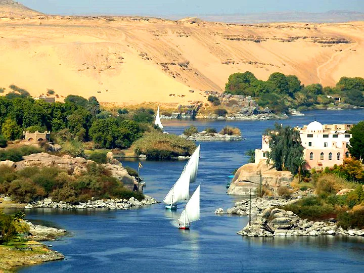 Types of Nile River Cruise Boats and Ships