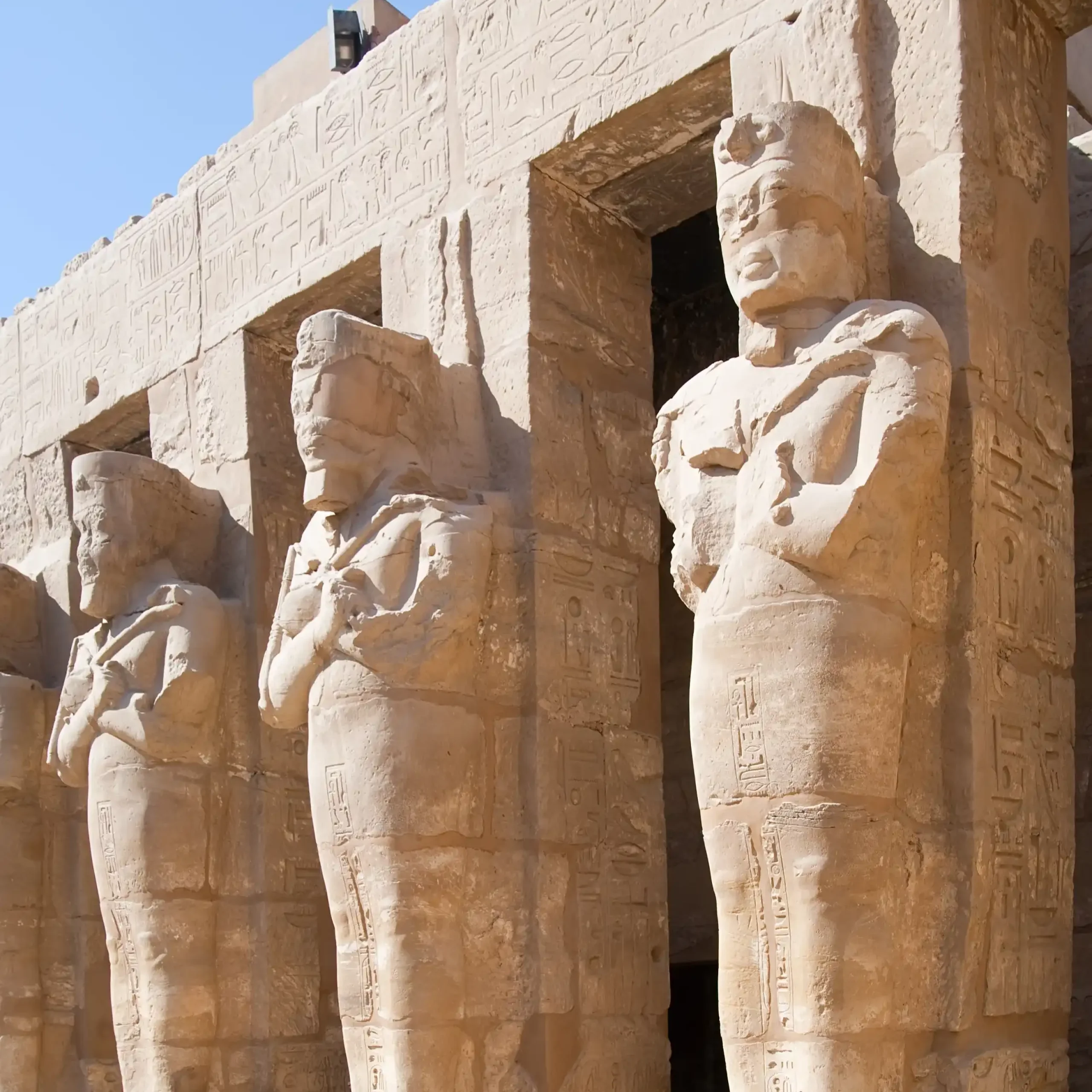 The Majestic Temple of Luxor: A Wonder of Ancient Egypt
