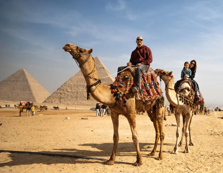 Visiting the Pyramids of Giza: Complete Practical Guide