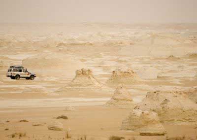 Viaje de 3 días al Desierto Blanco y el Oasis de Bahariya desde El Cairo