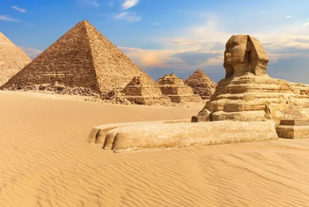 Cairo Day Tour to Giza Pyramids and the Egyptian Museum (6)
