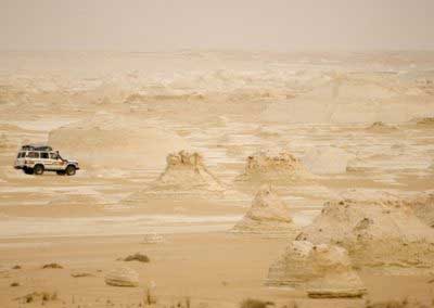 White Desert Bahariya 400x284 1