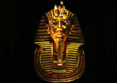 king tut mask 400x284 1