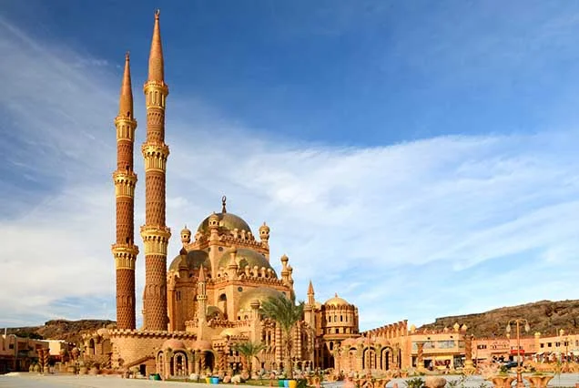 2 Day tour to Giza Pyramids and Old Cairo from Sharm El Sheikh (1)