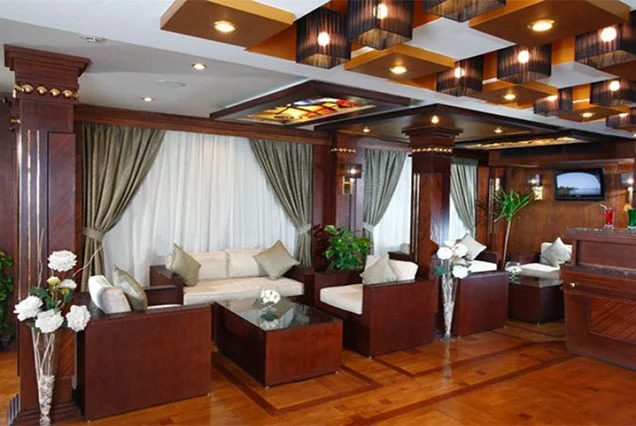 Merit Dahabiya Boat for 3 Nights (3)