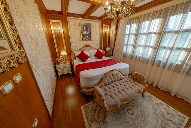 4 Days Princess Farida Luxury Dahabiya Nile Cruise (10)