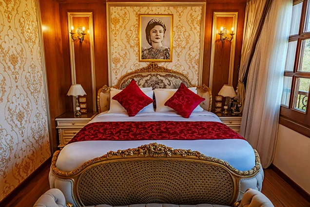 4 Days Princess Farida Luxury Dahabiya Nile Cruise (9)